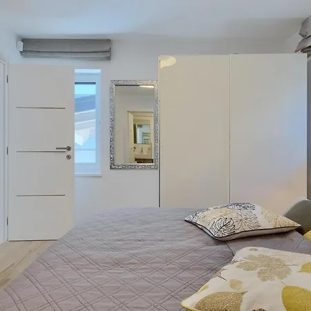 Nelli Holiday home